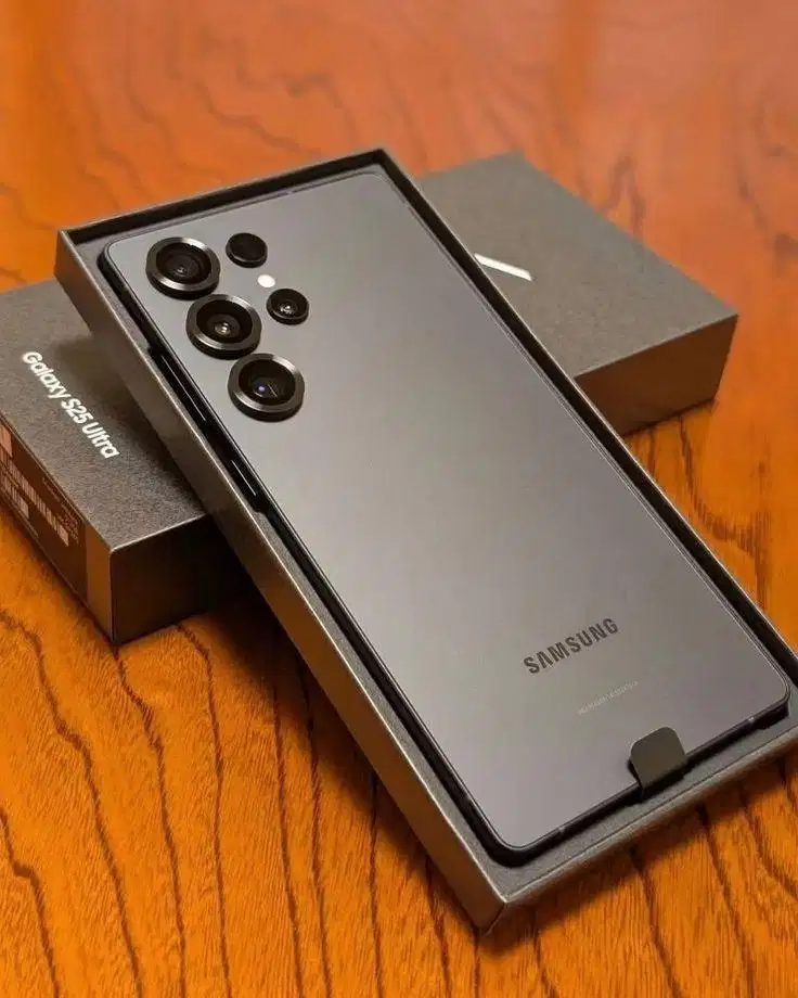 Samsung S25 Ultra resmi
