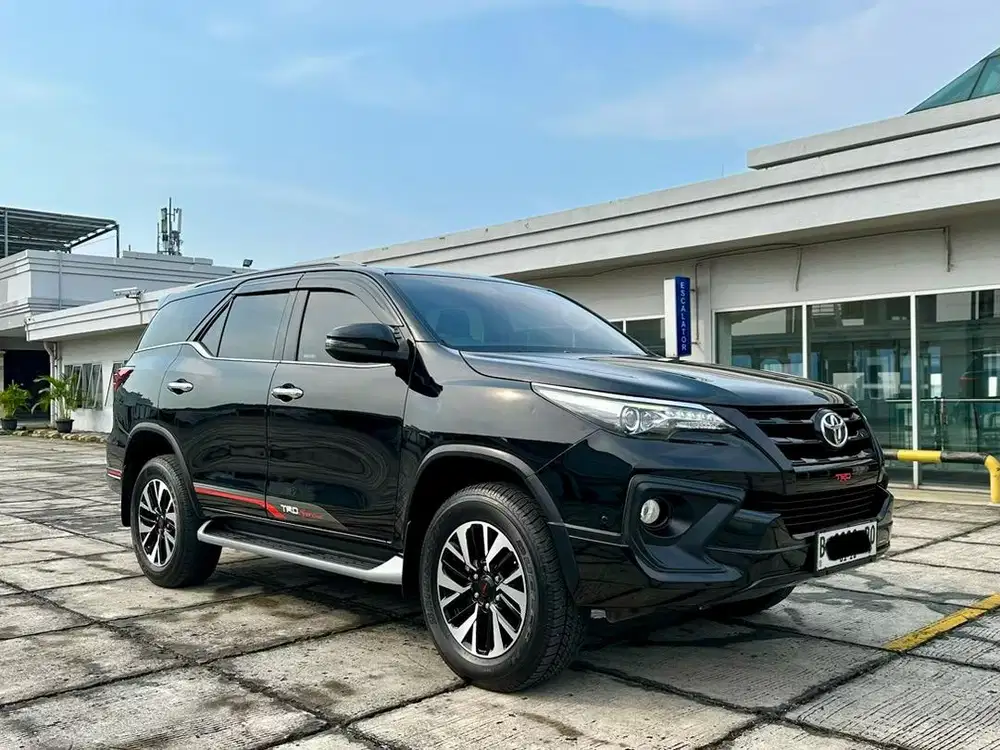 Toyota Fortuner VRZ TRD 2017 Tangan Pertama
