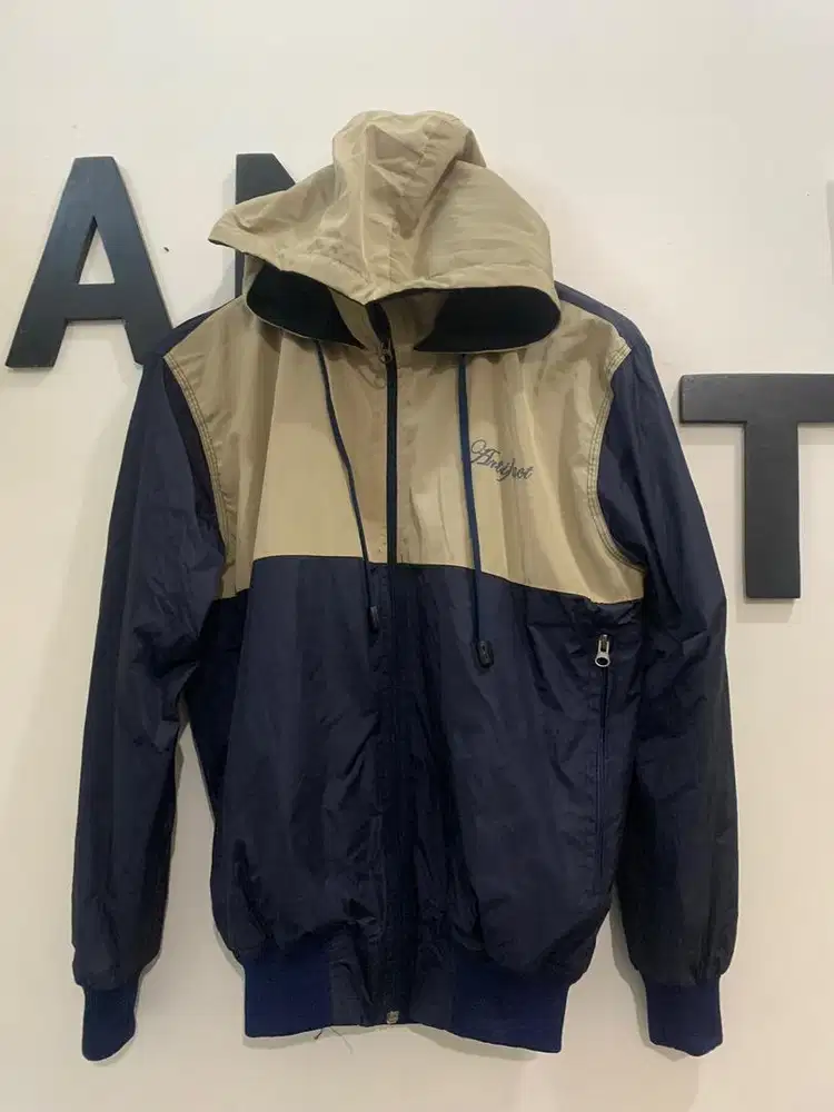 Jaket parasut pria