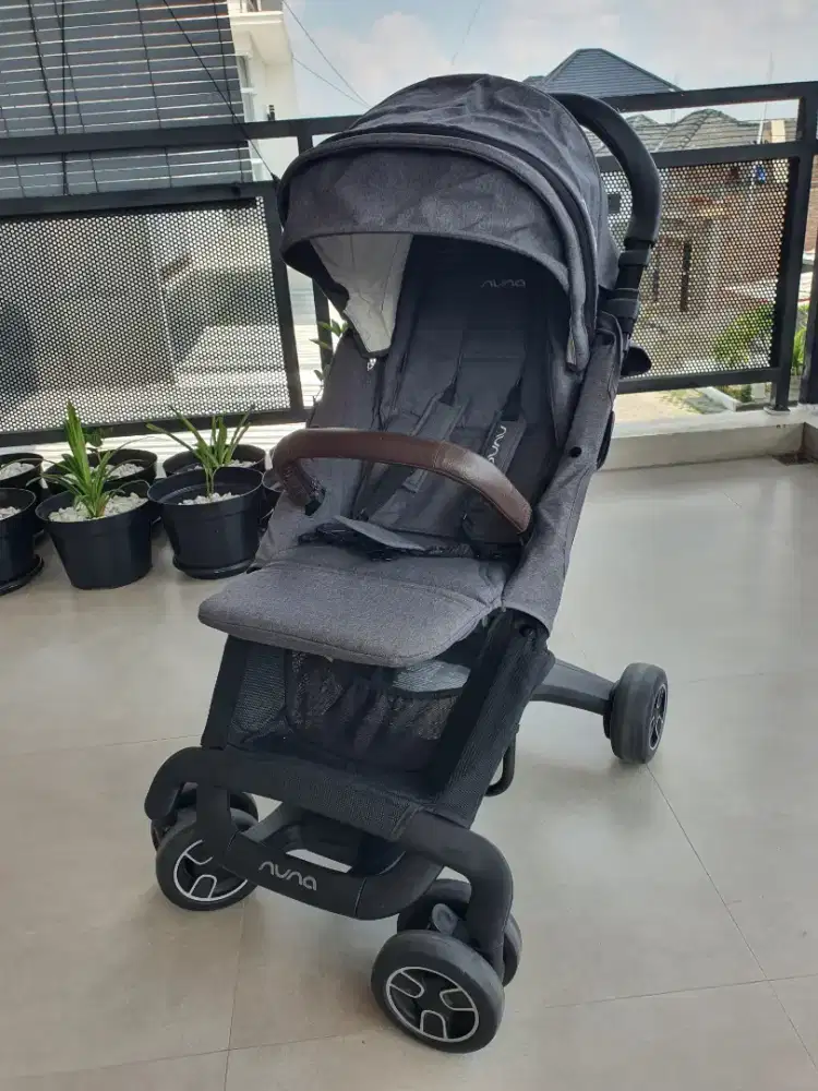 Preloved Nuna Pepp Next Stroller Seri Oxford.
MASIH SANGAT BERSIH Bgus