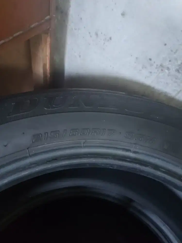 BAN DUNLOP 215/60 R17