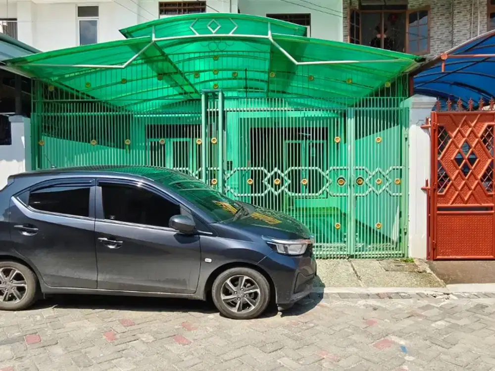Rumah 2 Lantai di Taman Palem Lestari Cengkareng