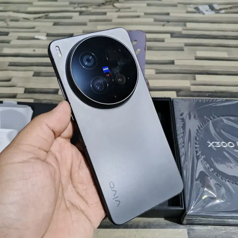 VIVO X300 ULTRA