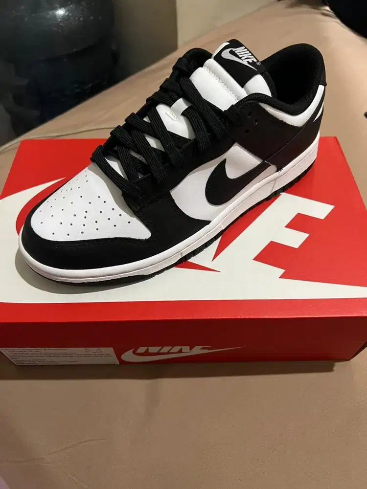 Sepatu Nike Panda Dunk Low Retro