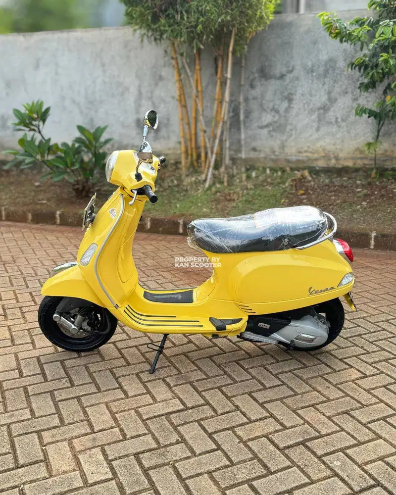 VESPA LX 125 IGET 2018 BERGARANSI