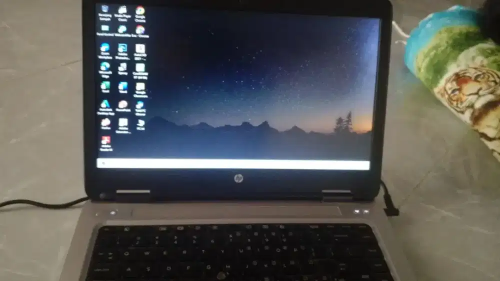 Laptop hp baru makek 1 tahun