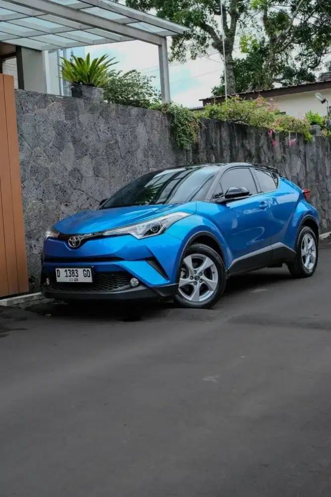 LowKm! Toyota Altis CHR 1.8 CVT 2018 biru bandung C-HR