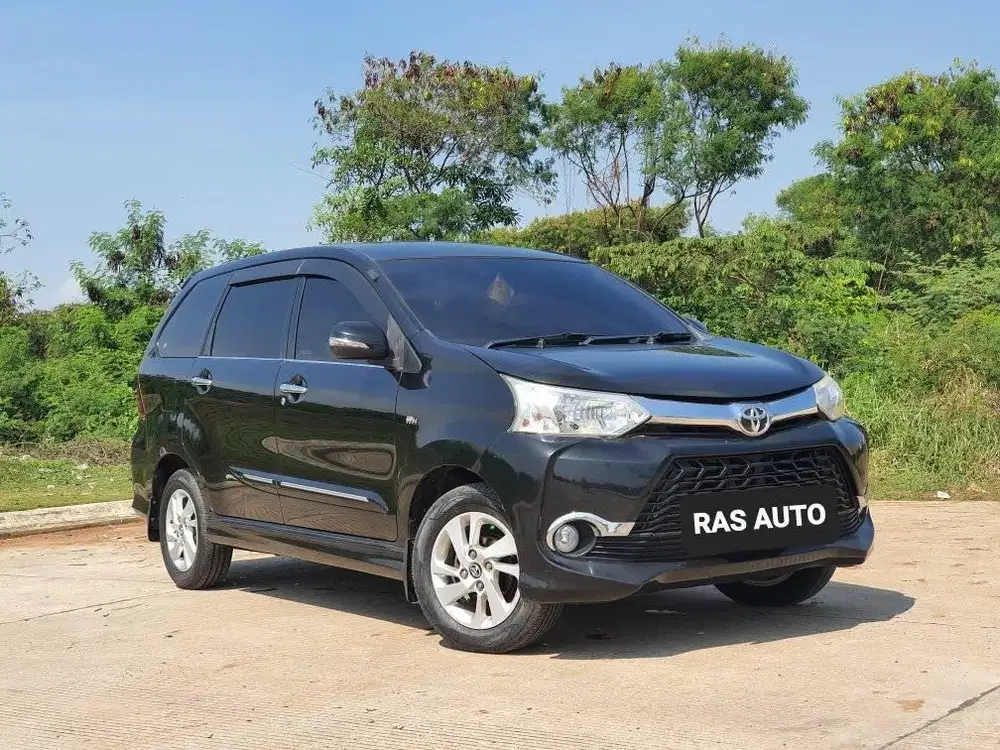 FACELIFT Toyota Avanza Veloz 1.3 MT Manual 2015 Hitam