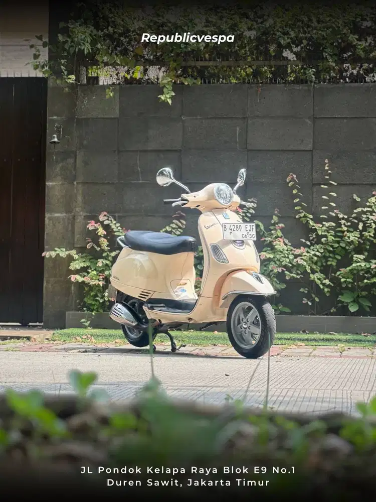 PIAGGIO VESPA LX 150 2V IE TAHUN 2012 WARNA CREM PERFECT CONDITION
