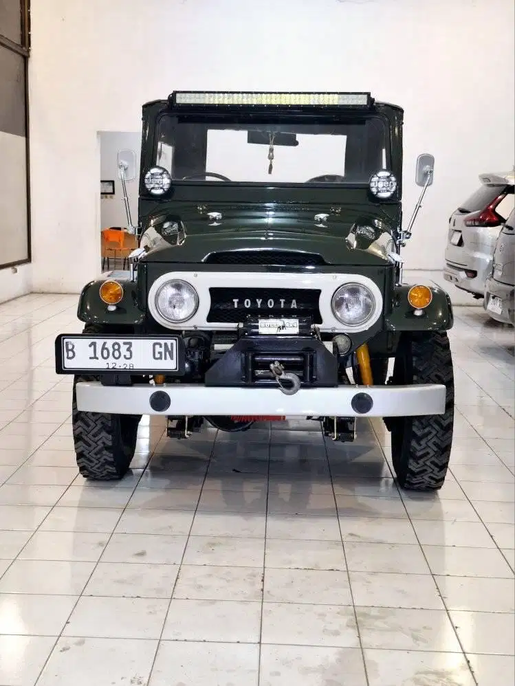 Toyota Hardtop FJ40 Canvas 1964 MT