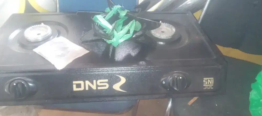 Kompor gas elektrike.