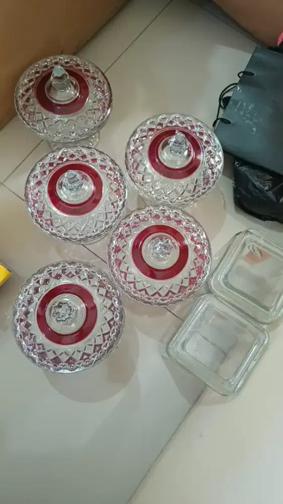 Toples kristal untuk kue