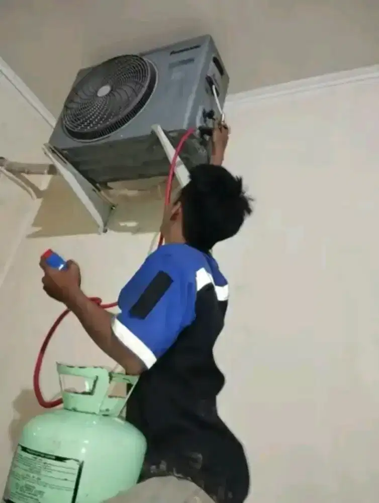 Jasa pekerjaan service ac