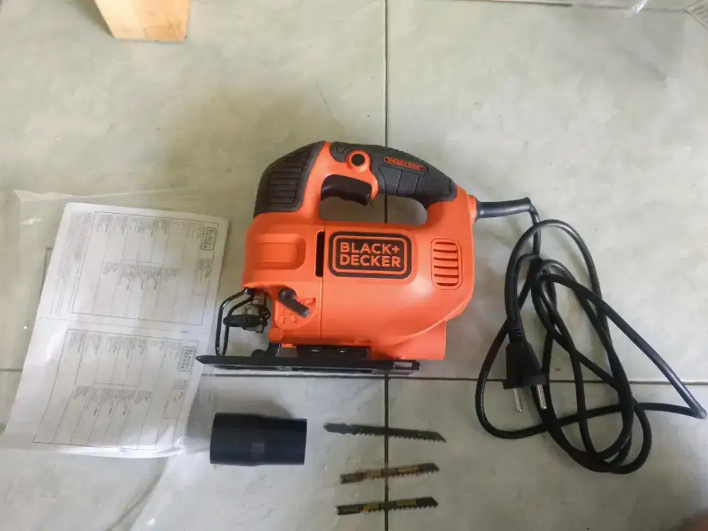 BLACK+DECKER 520W Variable Speed Jigsaw KS701PE (Second)