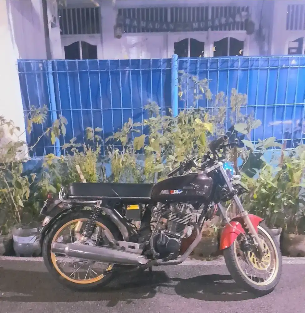 HONDA CB 1971 MODIF