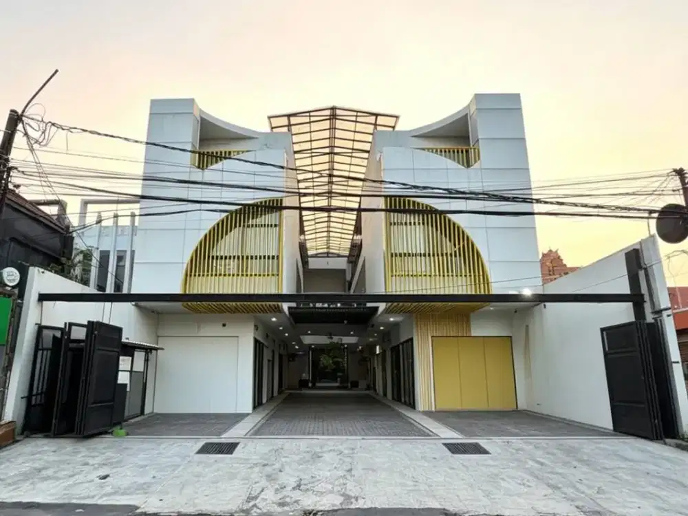 Jual cepat - Bangunan usaha aktif 3 lantai di Medokan Asri Rungkut - depan UPN