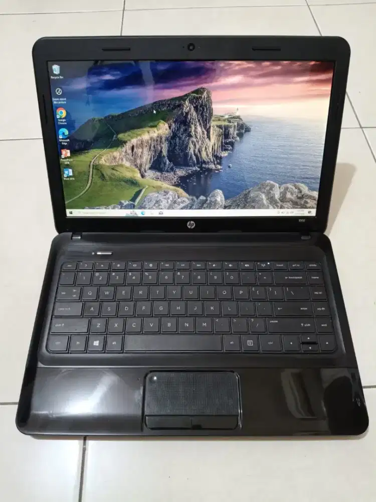 Laptop  Hp 1000,  Processor : AMD A4 Ram : 4 GB
- HDD : 320 GB