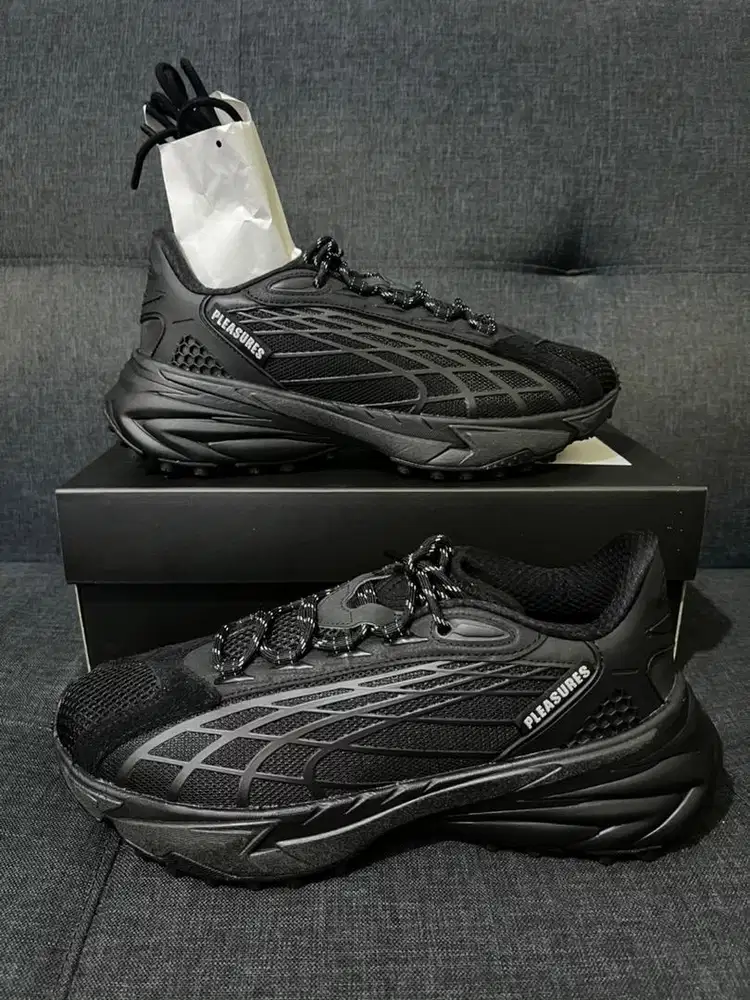 Sepatu Puma Spirex Pleasures Black Size 43