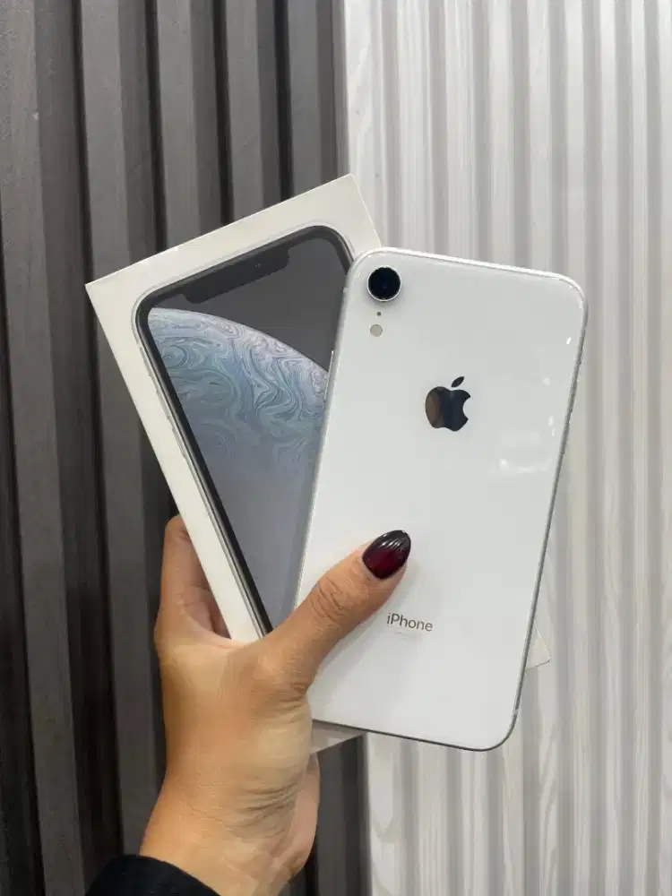 iPhone XR 64Gb iBox