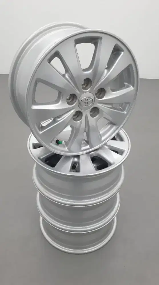 Velg Standard Toyota  R15 pcd 5 x114 sbyk 4 pcs orisinil