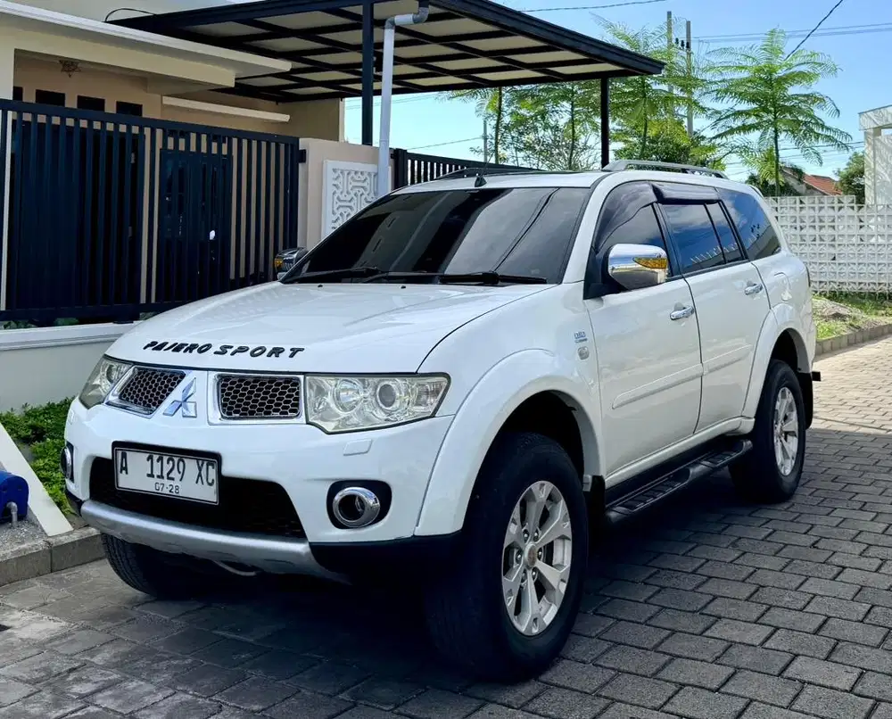 Pajero dakar 2011 sunroof murah