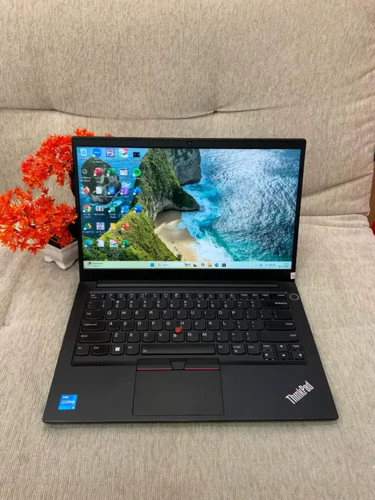 Lenovo thinkpad e14 i5 gen 12 8gb 512gb like new