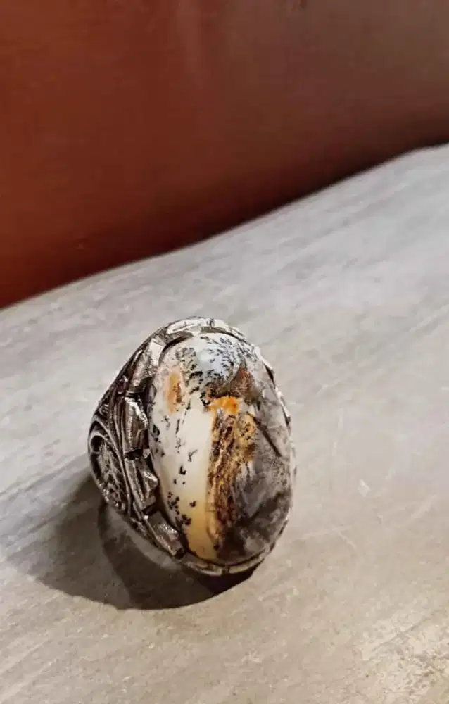 Batu karang nunggal ring alpaka