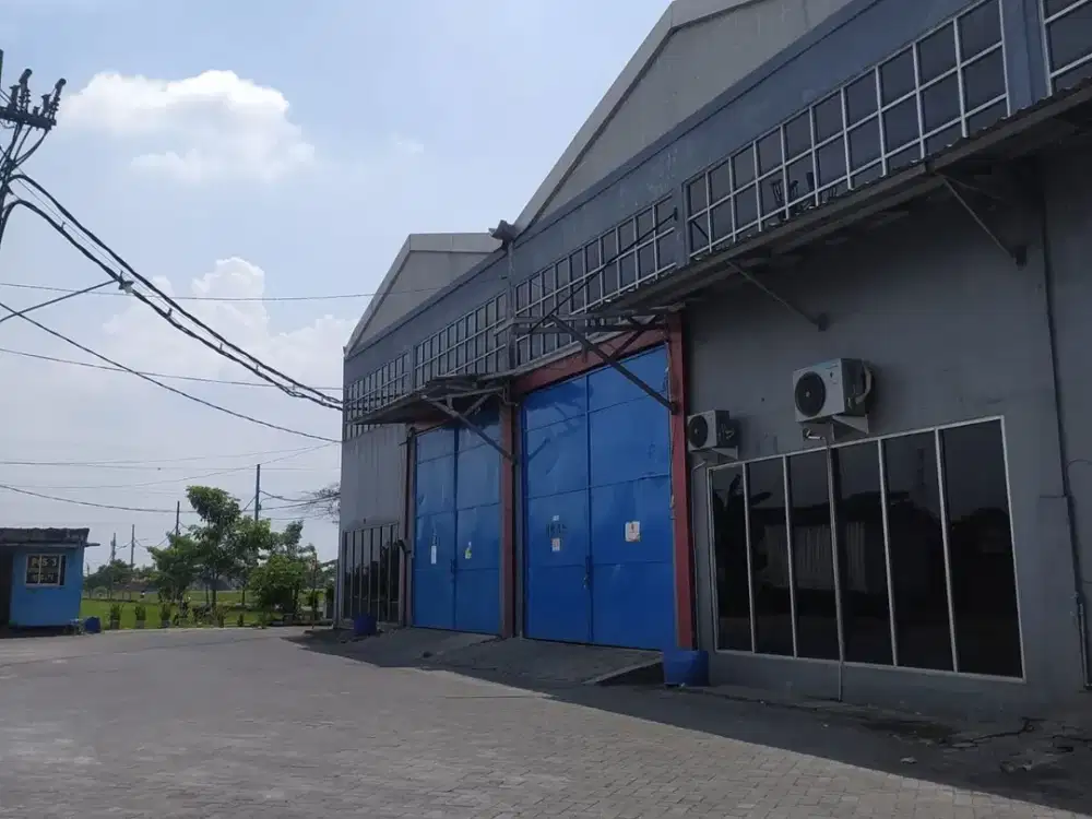 Gudang West Gate Tanrise Gedangan Sidoarjo STRATEGIS
