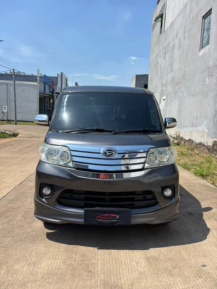 Daihatsu Luxio 1.5 X 2018 Automatic ( Abu Abu Metalik )