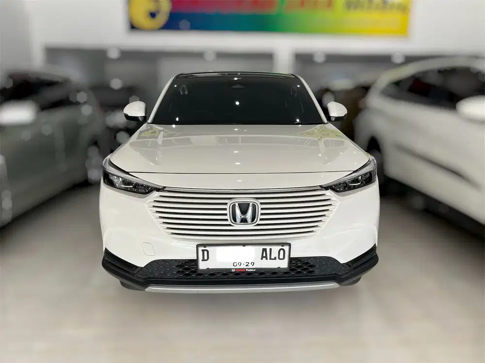 Honda HR-V 2024 putih Low KM HRV SE CVT