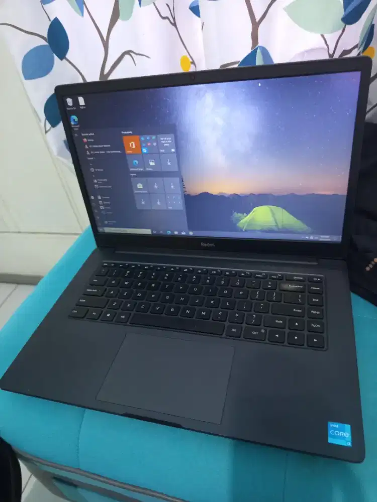laptop REDMIBOOK Core i3 gen 11 .Ram 8gb/SSD 256GB. Windows 10. NORMAL