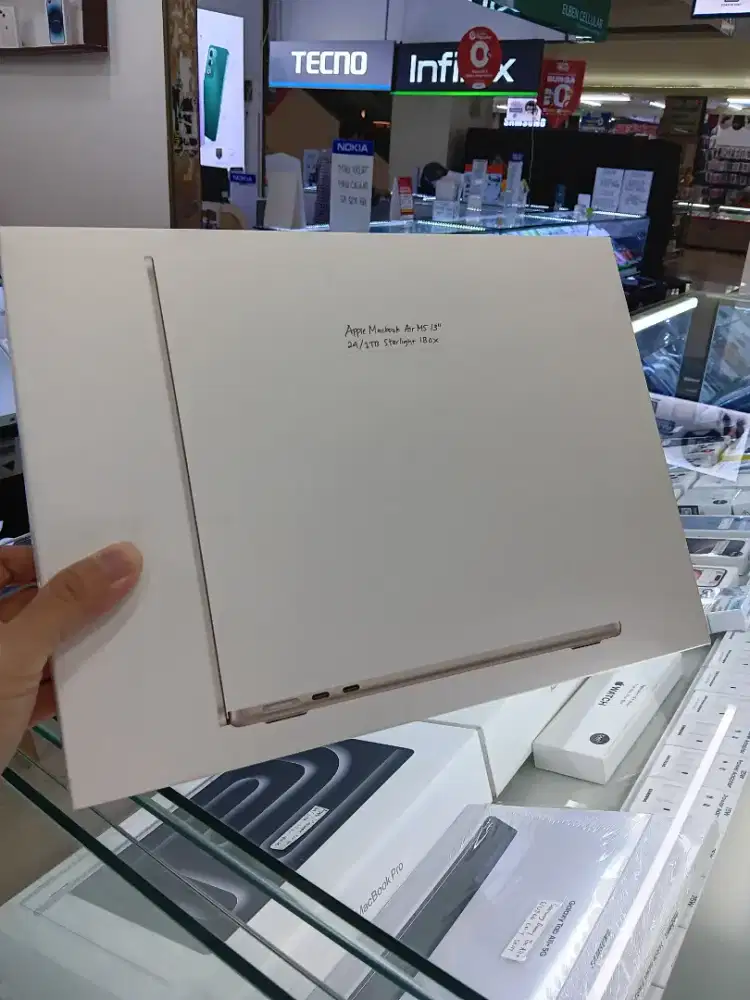 Macbook air M5 1TB 13inc Kredit Mudah dan Singkat.