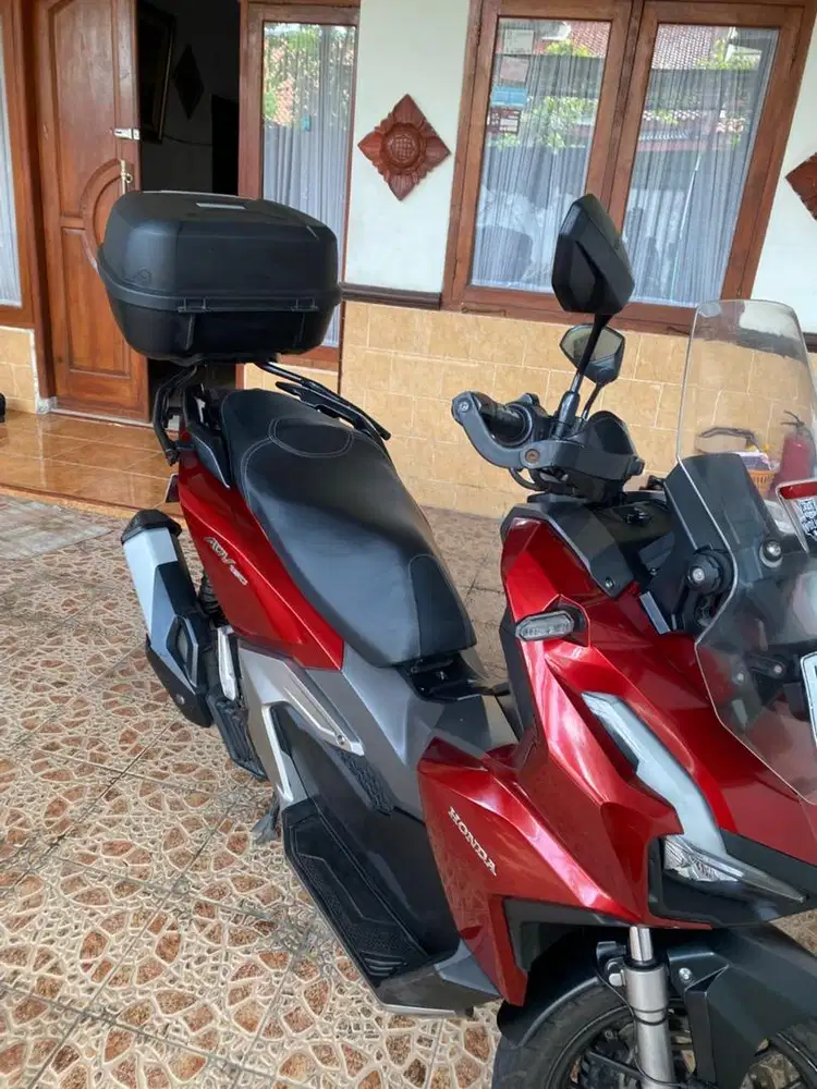 Honda ADV 160 Bonus Bracket + Box