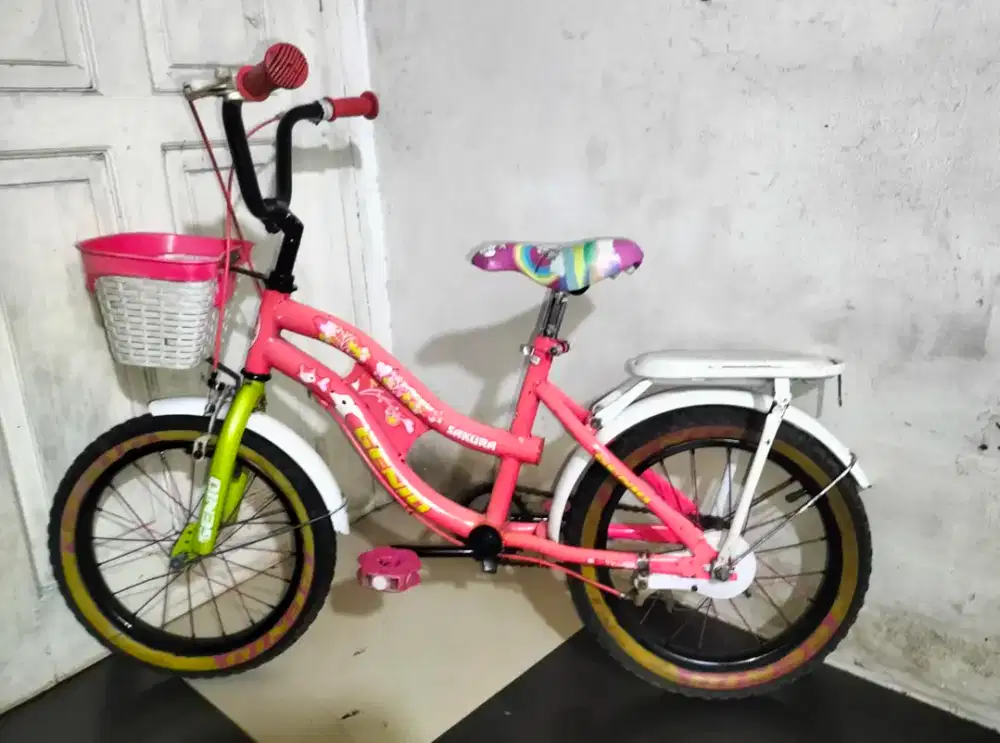 Sepeda anak ukuran 16 kondisi normal