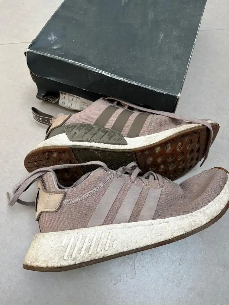 Sepatu NMD Adidas original size 42 masih layak pakai