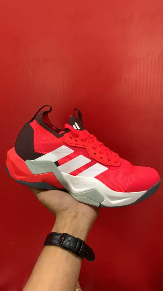 Sepatu Padel dan tenis Adidas sizs 42 ori murah