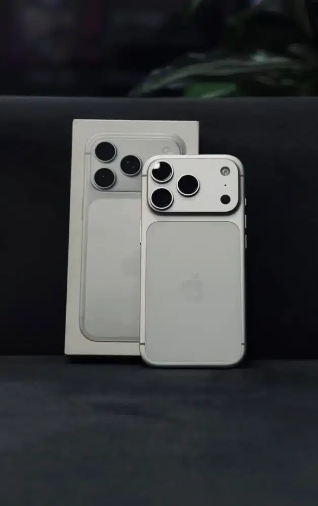 Kredit HP iPhone 17 Promax silver 256 dan 512gb