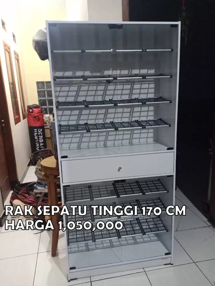 RAK SEPATU MINIMALIS LEMARI SEPATU MINIMALIS RAK HELM BERBAGAI MODEL