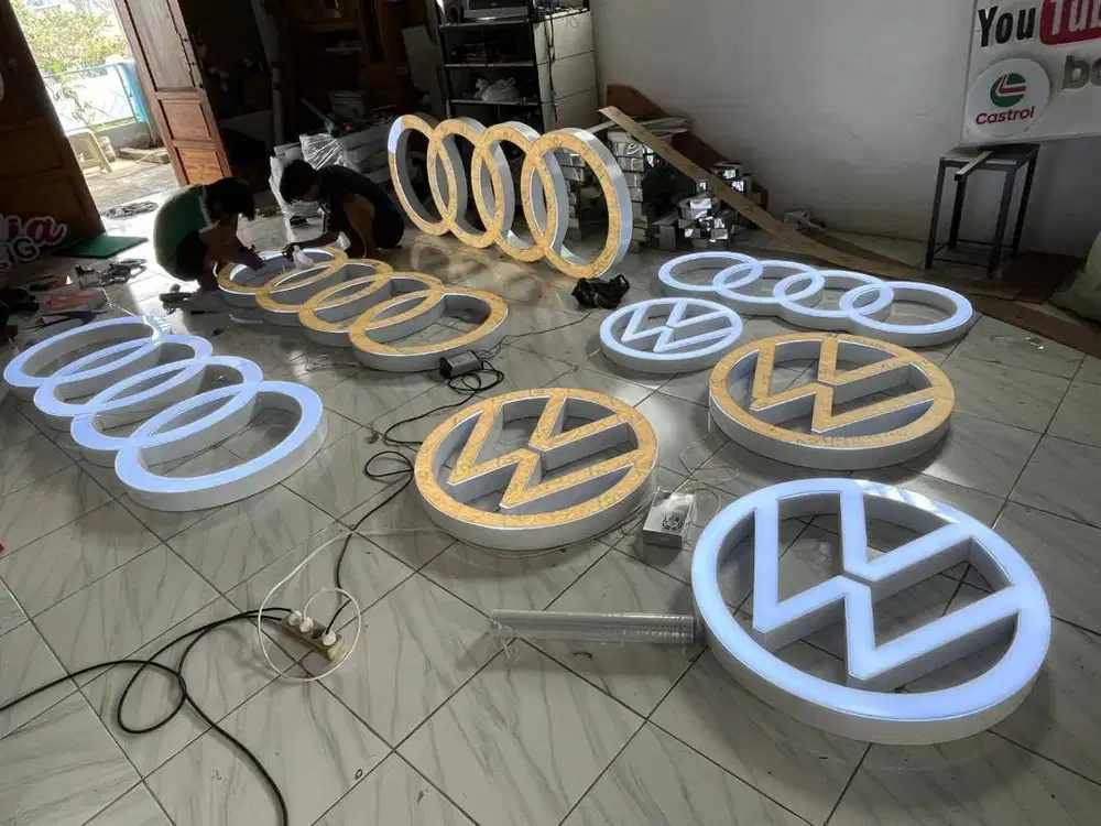 Jasa Pembuatan Logo Huruf Timbul dan Custom Neon Box Akrilik