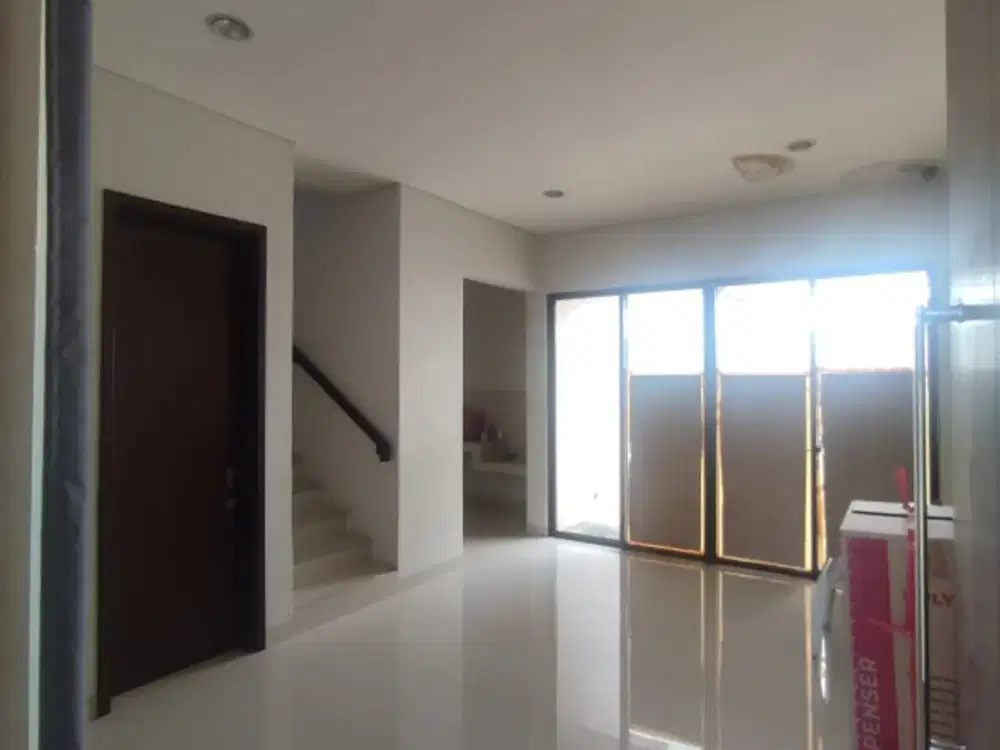 Dijual Cepat Murah Rumah Prestigia Eminent BSD 3+1KT Unfurnished