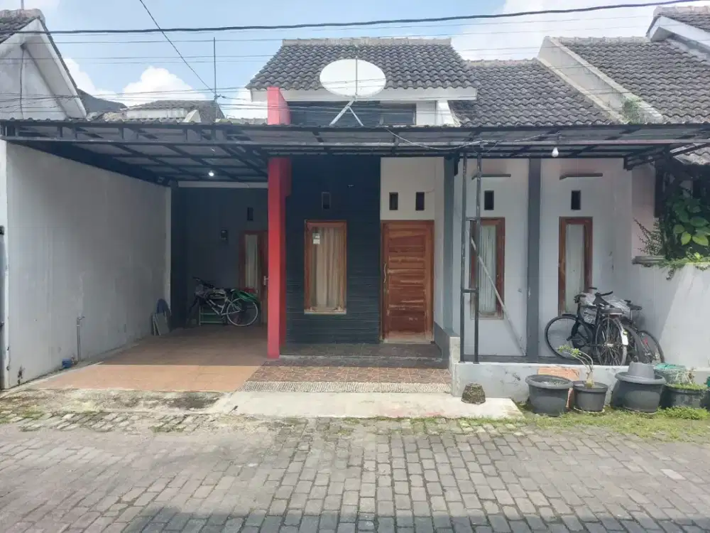DIJUAL RUMAH CLUSTER PERUM BLULUKAN REGENCY
