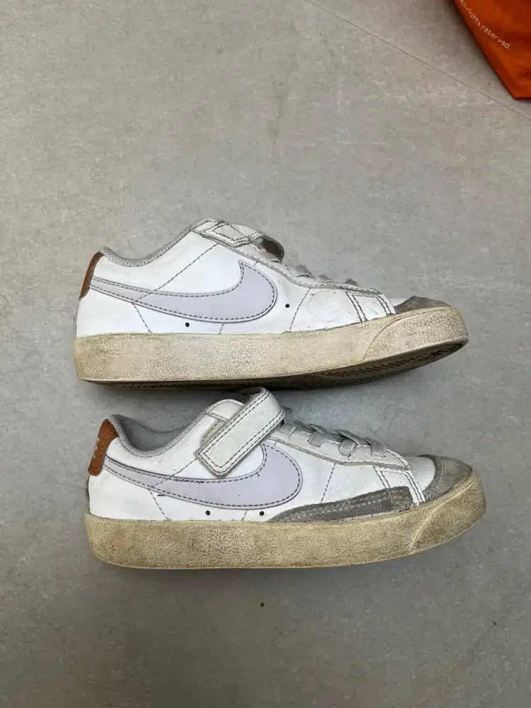 Sepatu Nike original size 18cm masih layak pakai