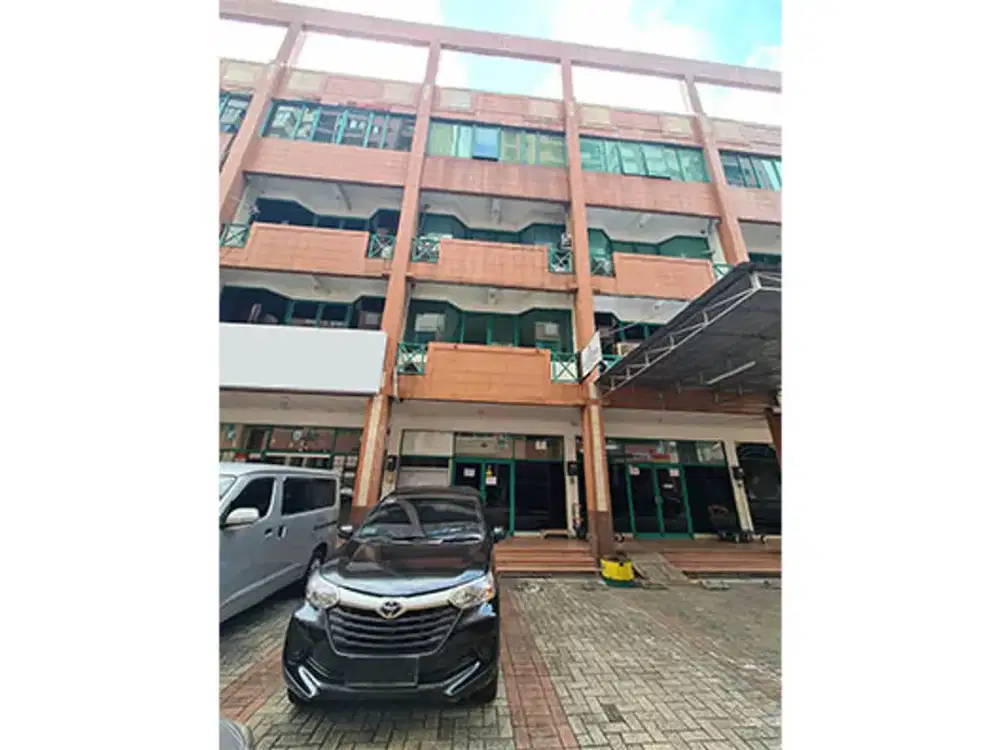 Ruang Kantor Graha Cempaka Mas Lantai 1 dan lantai 2