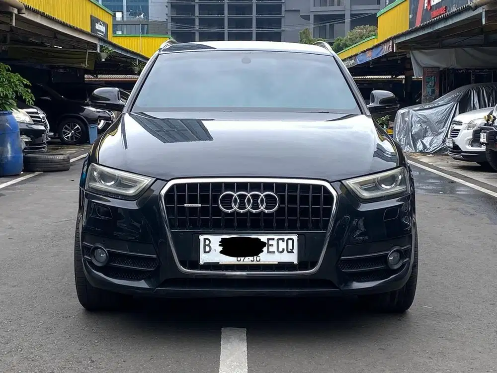 AUDI Q3 2.0 TFSI AT 2014 HITAM