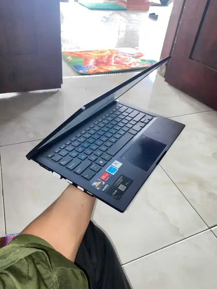 Asus Expertbook L1400