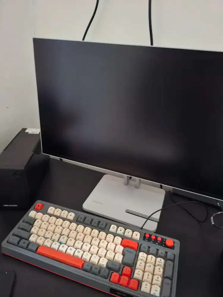 PC Kompute Rakitan Gaming AMD Rayzen 5 5600G,Monitor LenovoL24i-4A 24