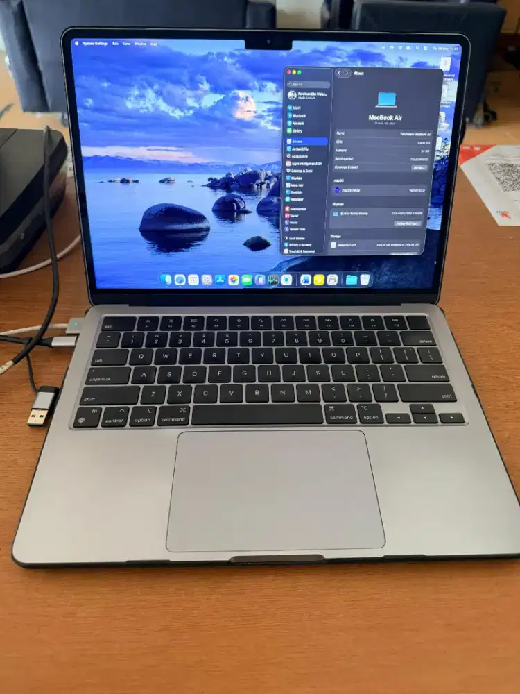 Macbook Air M3 tipe tertinggi + accessories dan case