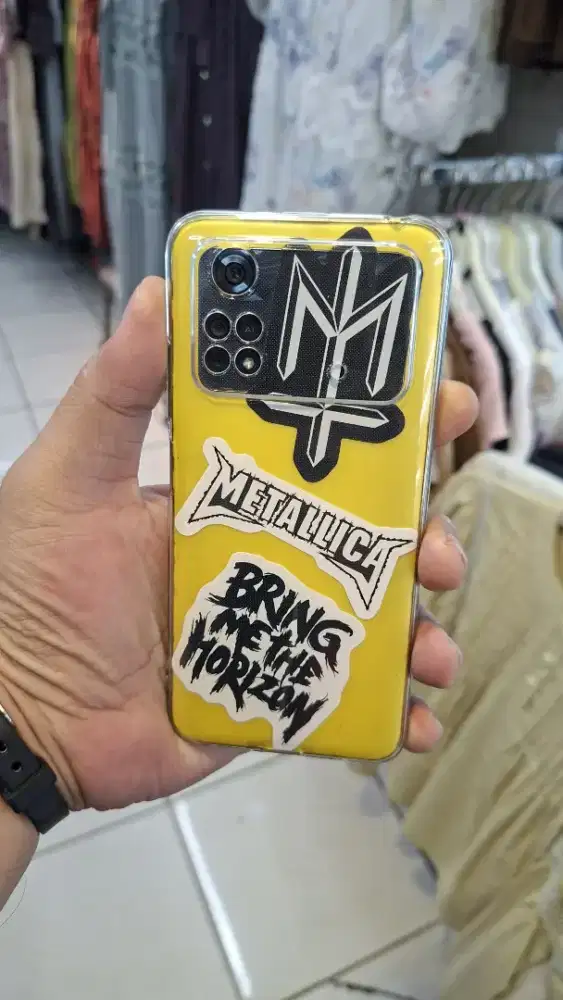 poco m4 pro 4G ram 6/128 HP saja segel mulus normaL poLL orian semua