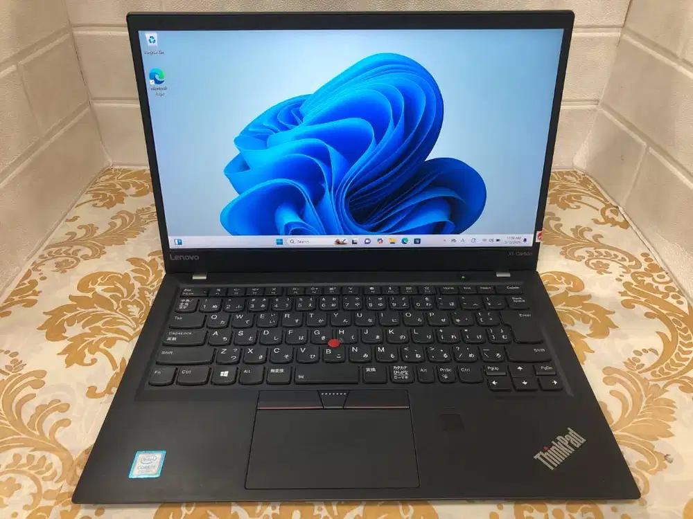 LENOVO THINKPAD X1 CARBON CORE I7 GEN7 RAM 8GB SSD 256GB