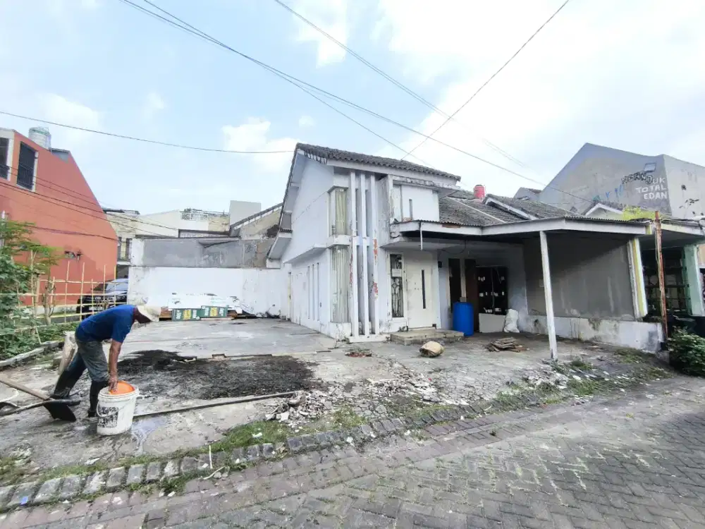 Disewakan Rumah Halaman Luas Sigura Hills